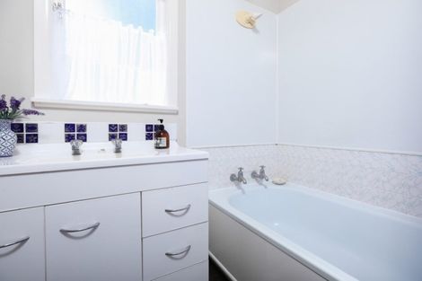 Photo of property in 45 Garden Heights Avenue, Glenview, Hamilton, 3206