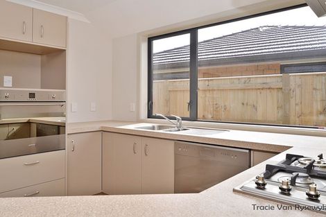 Photo of property in 100 Rosalie Terrace, Kelvin Grove, Palmerston North, 4414