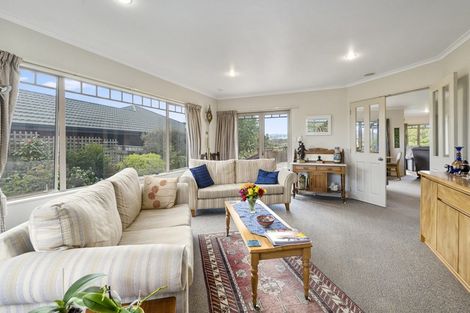 Photo of property in 22 Abby Road, Fitzherbert, Palmerston North, 4410