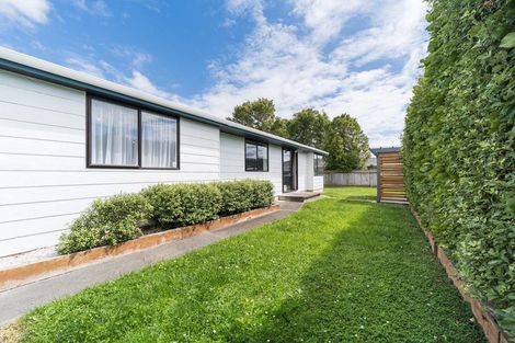 Photo of property in 30 Peppertree Glade, Kelvin Grove, Palmerston North, 4414