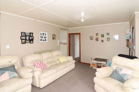 Photo of property in 4 Charles Street, Carterton, 5713