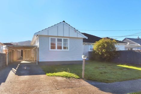 Photo of property in 10 Dempsey Street, Naenae, Lower Hutt, 5011