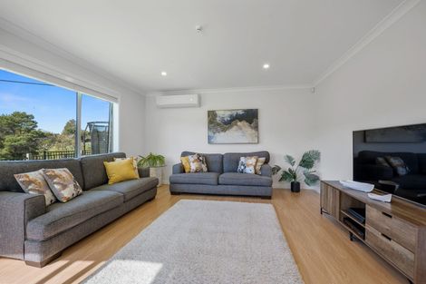 Photo of property in 22 Jeroboam Loop, Kumeu, 0810