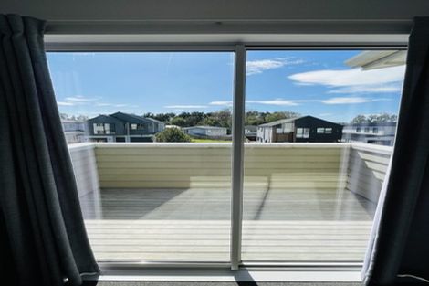 Photo of property in 64 Craigs Way, Hobsonville, Auckland, 0616