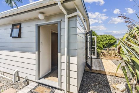 Photo of property in 8 Norna Grove, Waikawa Beach, Levin, 5573