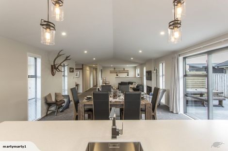 Photo of property in 8 Johnson Avenue, Amberley, 7410