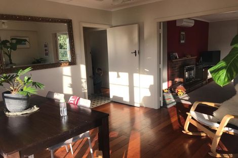 Photo of property in 24 Severn Street, Island Bay, Wellington, 6023