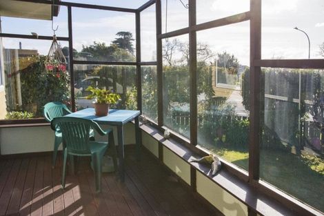 Photo of property in 1/32 Gibbons Road, Weymouth, Auckland, 2103