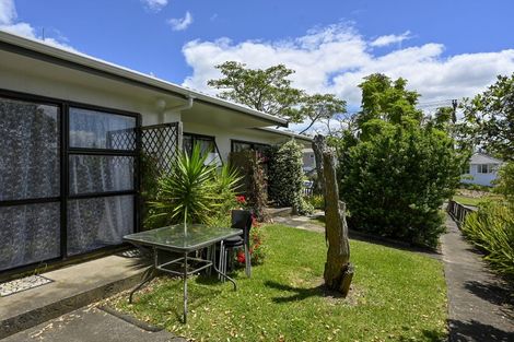 Photo of property in 2/3 Miro Street, Helensville, 0800