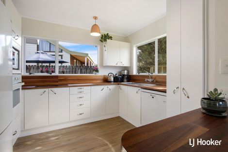 Photo of property in 7 Hereford Place, Waihi Beach, 3611