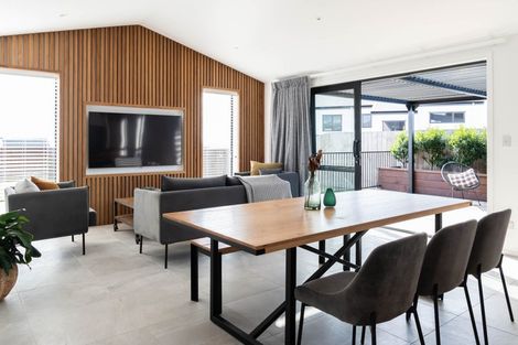 Photo of property in 38 Vintry Drive, Huapai, 0810