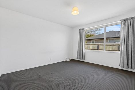 Photo of property in 1/37 Queenspark Drive, Parklands, Christchurch, 8083
