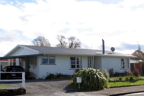 Photo of property in 2 Hinau Place, Lansdowne, Masterton, 5810
