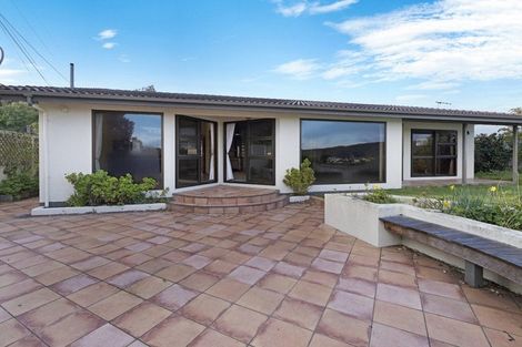 Photo of property in 16 Trevor Terrace, Paremata, Porirua, 5024