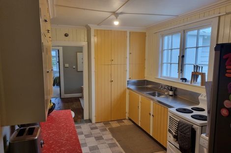 Photo of property in 18 Maunder Street, Marton, 4710