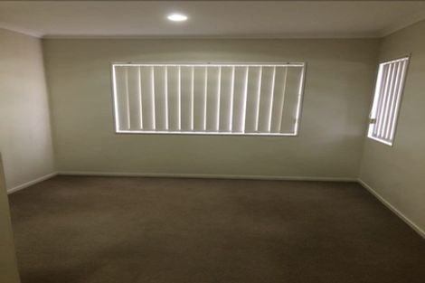 Photo of property in 28 Maypark Crescent, Flat Bush, Auckland, 2016
