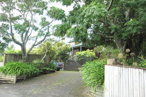 Photo of property in 13a Mcmillan Place, Mellons Bay, Auckland, 2014