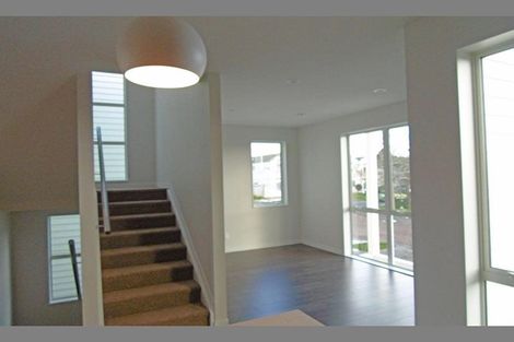 Photo of property in 28 Stephen Avenue, Henderson, Auckland, 0610