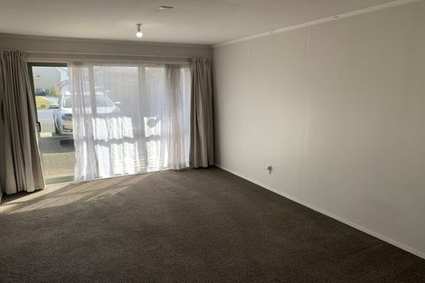 Photo of property in 92 Carrington Avenue, Silverdale, Hamilton, 3216