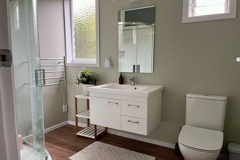 Photo of property in 32 Hollies Crescent, Johnsonville, Wellington, 6037