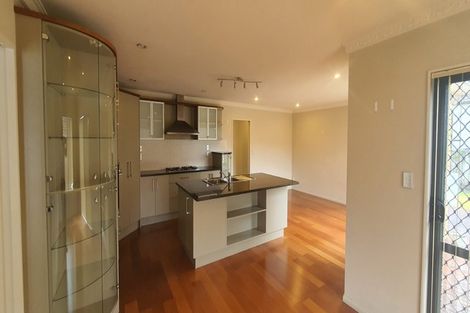Photo of property in 13 Sapperton Drive, Henderson, Auckland, 0612