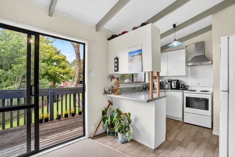 Photo of property in 8 Wirihana Road, Titirangi, Auckland, 0604