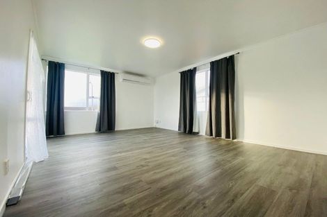 Photo of property in 1/6 Myna Place, Weymouth, Auckland, 2103