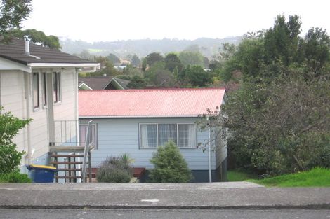 Photo of property in 2/152 Rathgar Road, Henderson, Auckland, 0610