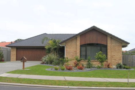 Photo of property in 11 Dunloy Place, East Tamaki Heights, Auckland, 2016