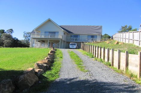 Photo of property in 13 Falls View Road, Haruru, 0204