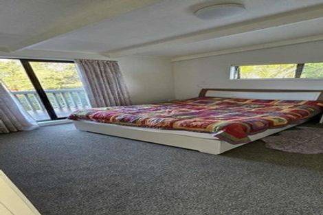 Photo of property in 2/99 Konini Road, Titirangi, Auckland, 0604