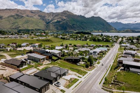 Photo of property in 201 Aubrey Road, Wanaka, 9305