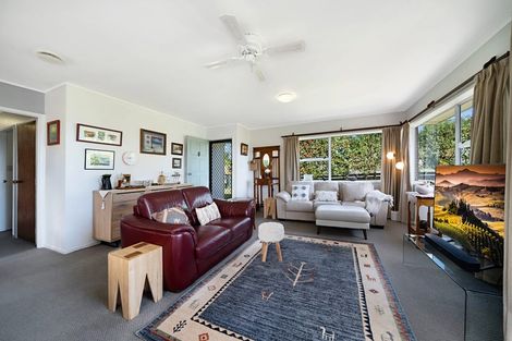 Photo of property in 1/2 Wallace Road, Ranui, Auckland, 0612