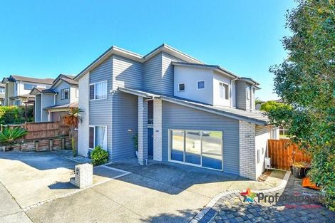 Photo of property in 38 Seresin Crescent, Flat Bush, Auckland, 2016