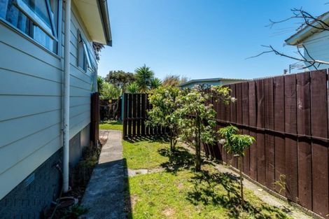 Photo of property in 4 Yearsley Place, Manurewa, Auckland, 2102