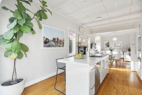 Photo of property in 4 Curzon Street, Onehunga, Auckland, 1061