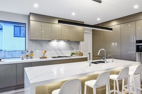 Photo of property in 30 Longshore Drive, Long Bay, Auckland, 0630