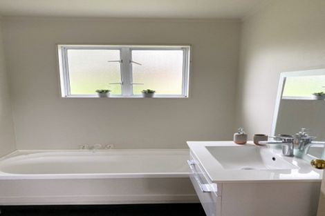 Photo of property in 18c Titoki Road, Waikanae Beach, Waikanae, 5036