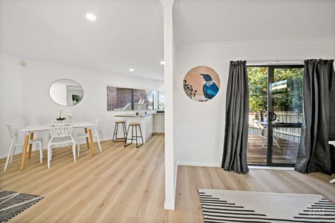 Photo of property in 70 Sturges Road, Henderson, Auckland, 0612