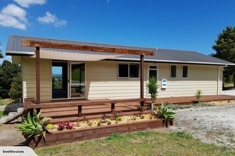 Photo of property in 8 Bayly Street, Baylys Beach, Dargaville, 0377