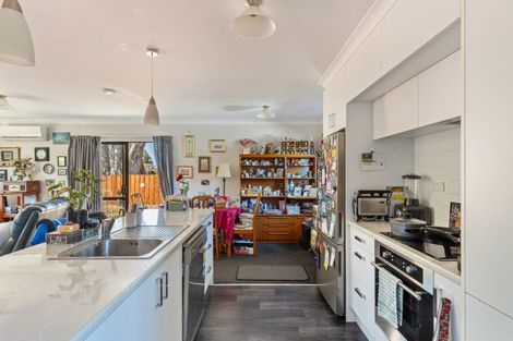 Photo of property in 2/14 Omata Road, Westown, New Plymouth, 4310