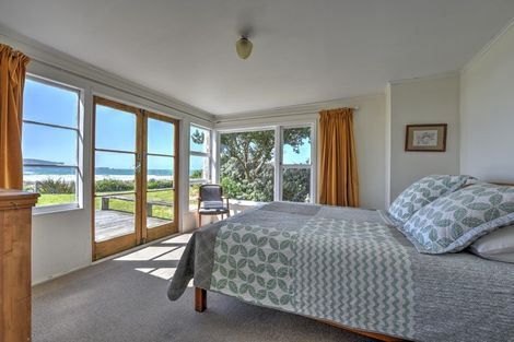 Photo of property in 501 Waikawa Curio Bay Road, Curio Bay, Tokanui, 9884