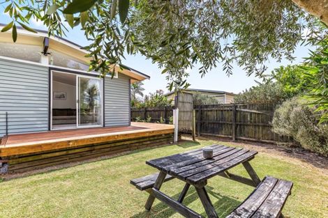 Photo of property in 7 Mary Keane Lane, Parakai, 0830