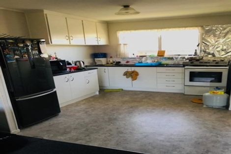 Photo of property in 2/27 Akehurst Avenue, New Lynn, Auckland, 0600