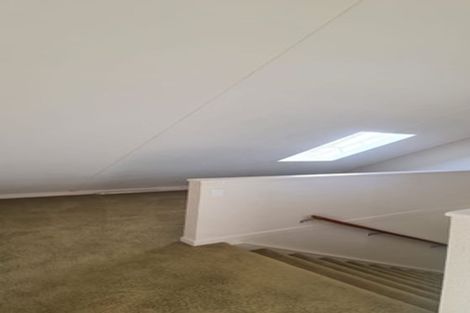 Photo of property in 11 Shortland Place, Havelock North, 4130