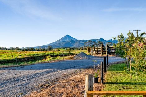 Photo of property in 1202 Frankley Road, Hurworth, New Plymouth, 4371