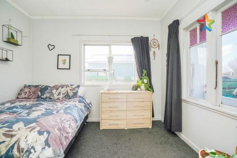 Photo of property in 63 Elles Road, Otautau, 9610