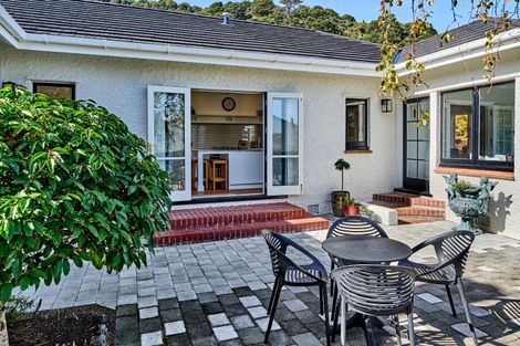 Photo of property in 68 Cheviot Road, Lowry Bay, Lower Hutt, 5013