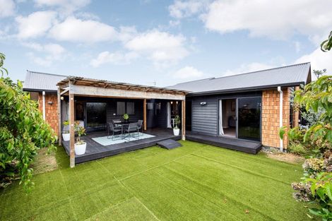 Photo of property in 5 Ruske Place, Grandview Heights, Hamilton, 3200