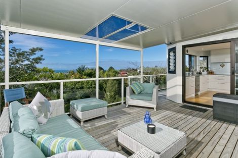 Photo of property in 128 Arran Road, Browns Bay, Auckland, 0630